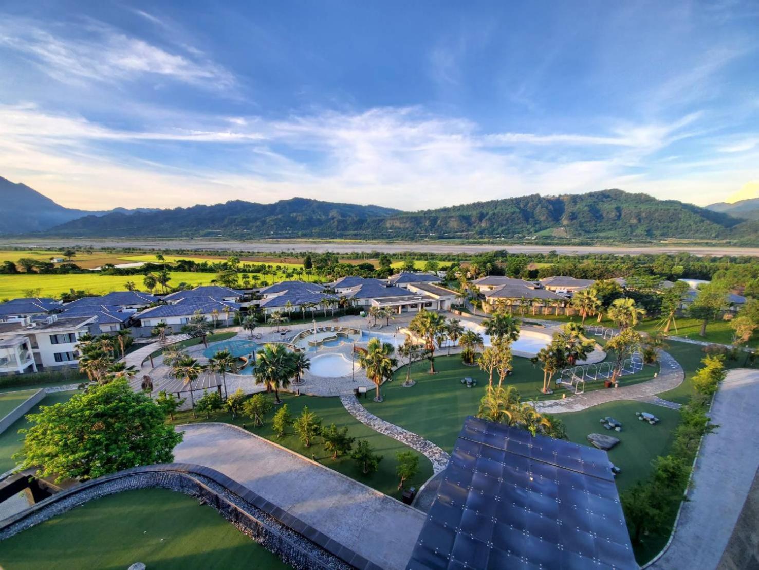 Chii Lih Resort Luye Luaran gambar