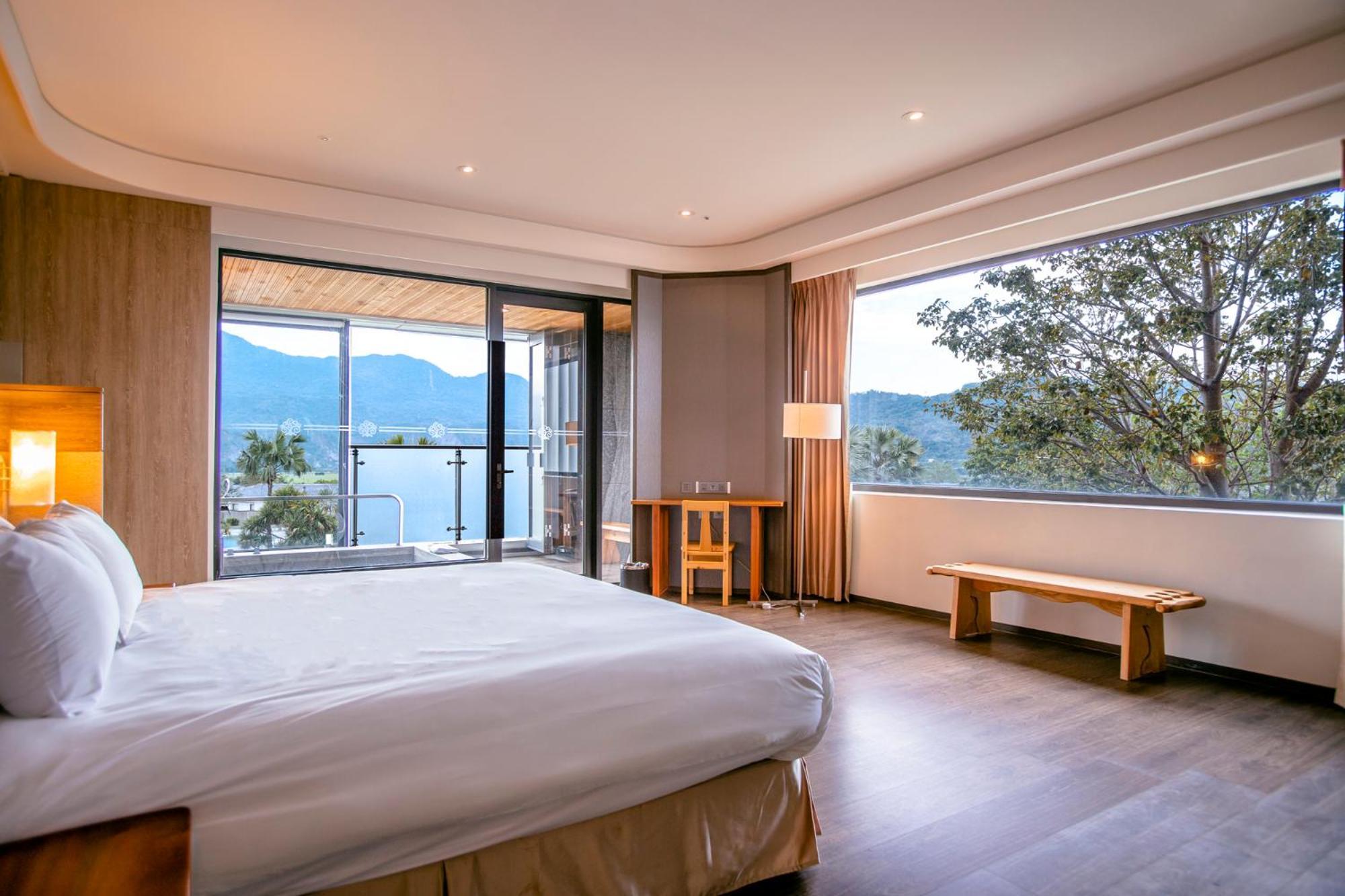 Chii Lih Resort Luye Luaran gambar