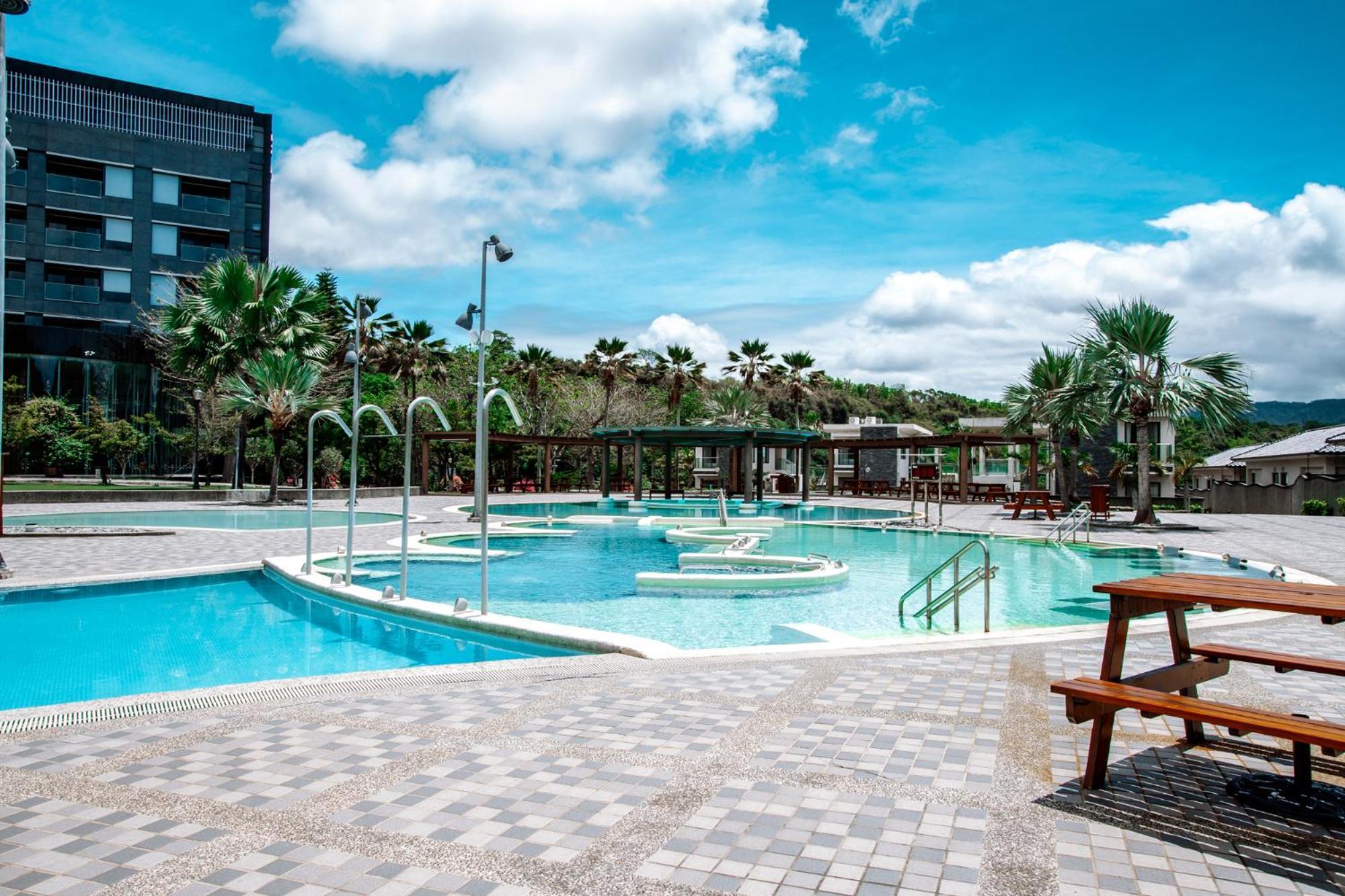 Chii Lih Resort Luye Luaran gambar