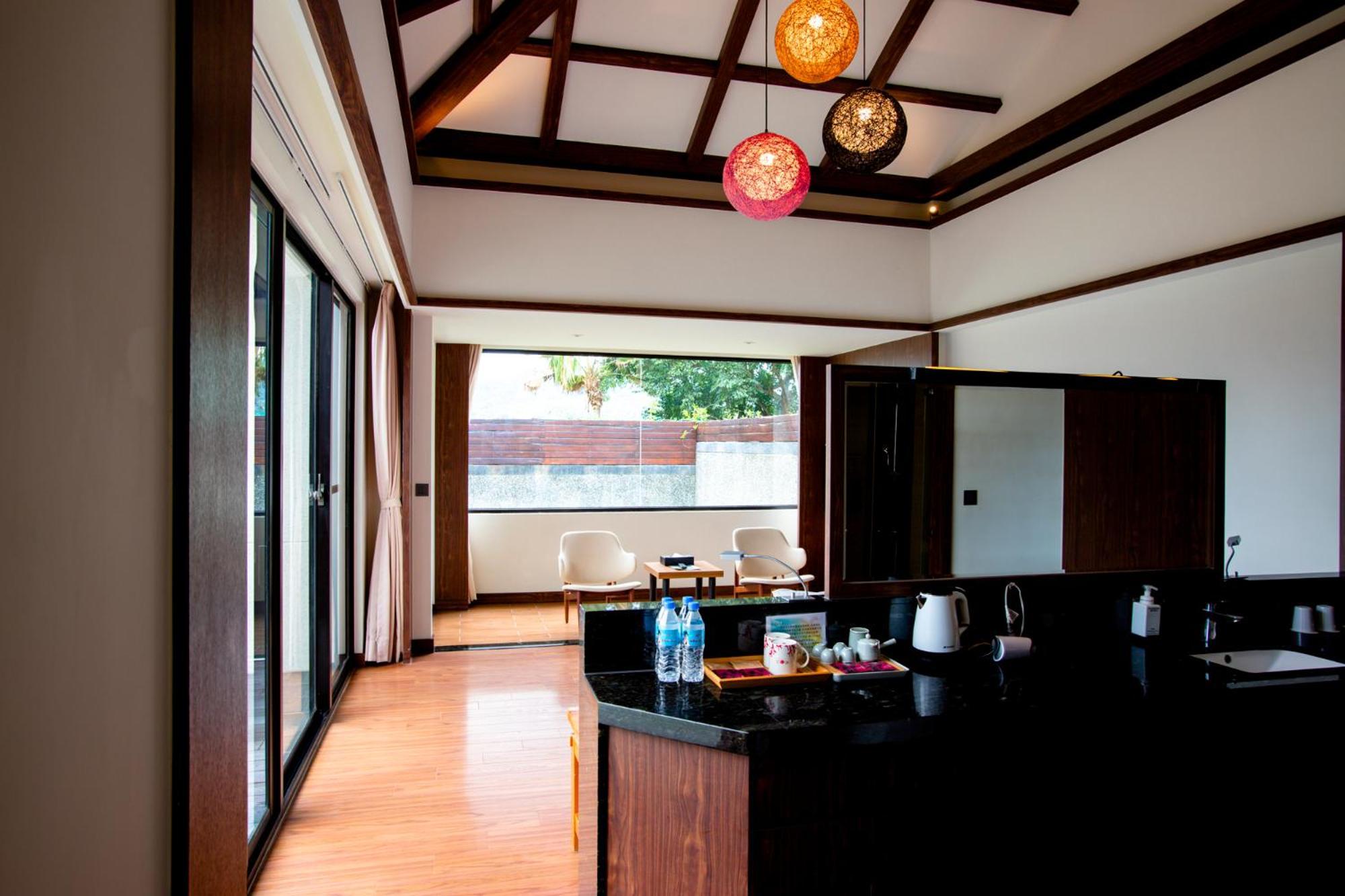 Chii Lih Resort Luye Luaran gambar